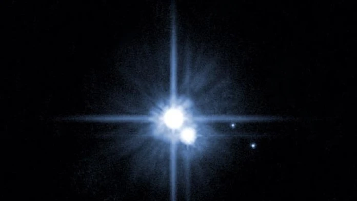 Trpasličia planéta Pluto je väčšia, ako vedci predpokladali.