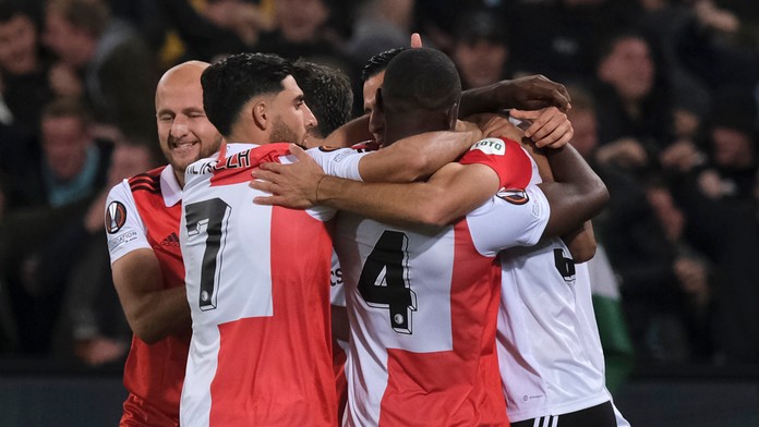 Dávid Hancko je majstrom Holandska! Feyenoord po rokoch zvíťazil v Eredivisie