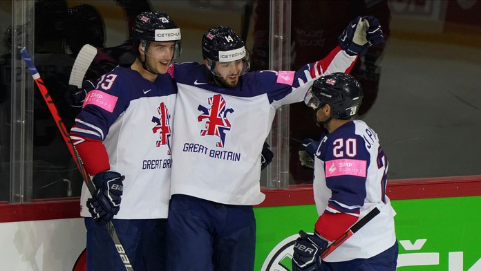 Hráči Veľkej Británie oslavujú gól na MS 2021 proti Bielorusku.