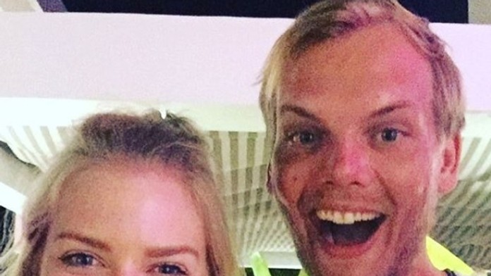 Avicii šesť dní pred svojou smrťou na fotografii s fanúšičkou.