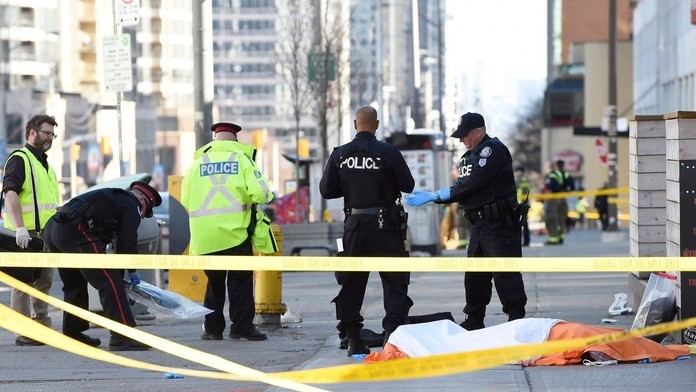 Útok bielou dodávkou v Toronte