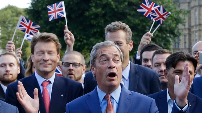 Líder Strany nezávislosti Spojeného kráľovstva Nigel Farage.