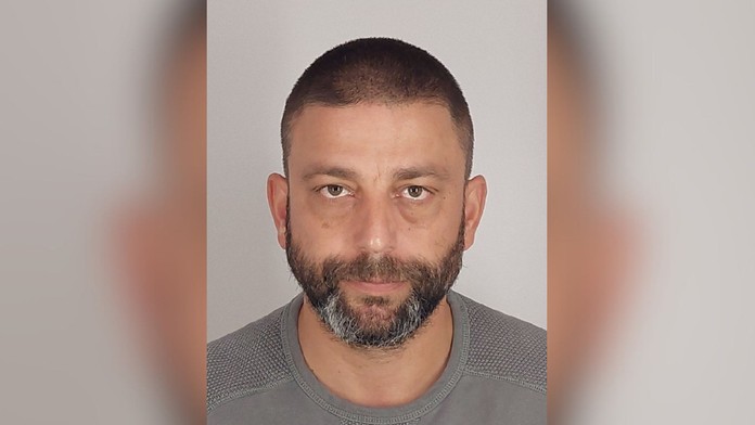 Polícia vydala zatykač na bývalého šéfa kontrarozviedky SIS Petra Gašparoviča