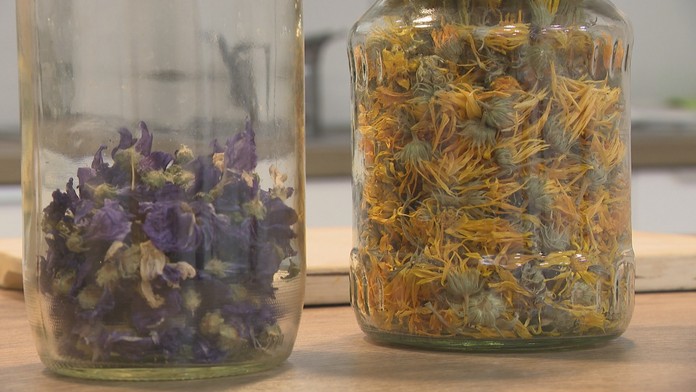 Liečebná metóda, ktorú poznali už naše prastaré mamy. Bylinná náparka je opäť v kurze