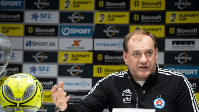 Weiss o Škrtelovom faule na Čavriča:  Skončil v nemocnici s otrasom mozgu, bol to nešportový zákrok