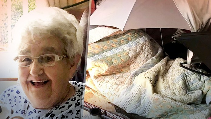 Rita Tonksová čakala na sanitku vonku na daždi