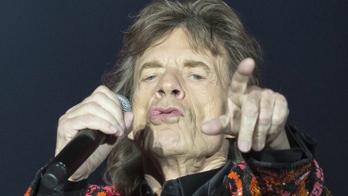 Mick Jagger v rámci európskeho turné s kapelou Rolling Stones v Paríži