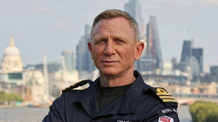 Daniel Craig
