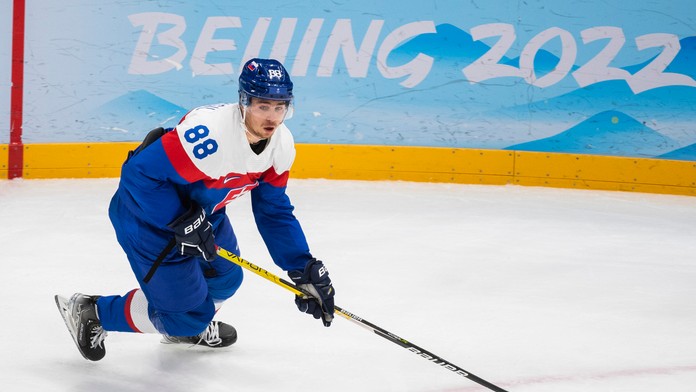 Kristián Pospíšil v zápase s Lotyšskom na ZOH 2022.