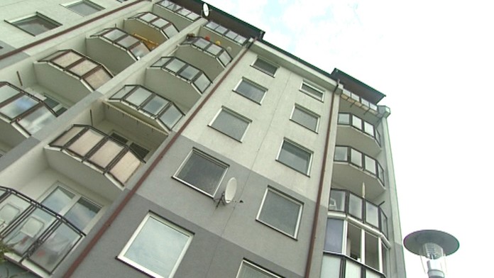 Reflex, byt v dražbe