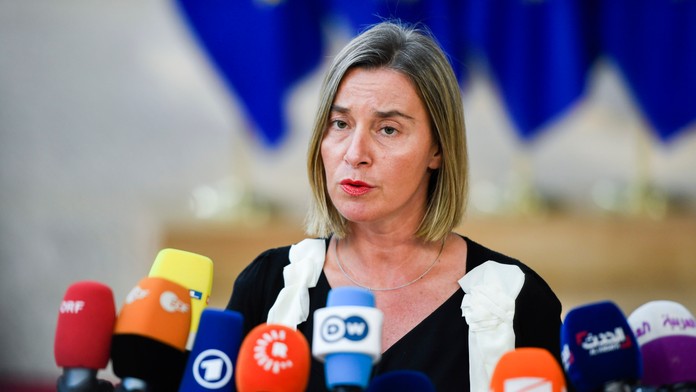 Bývalú šéfku diplomacie EÚ Mogheriniovú obvinili z podvodu aj korupcie