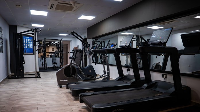 Vysnívaná „práca“ s odmenou 4 300 eur. Stačí testovať župany alebo posilňovne, hláste sa