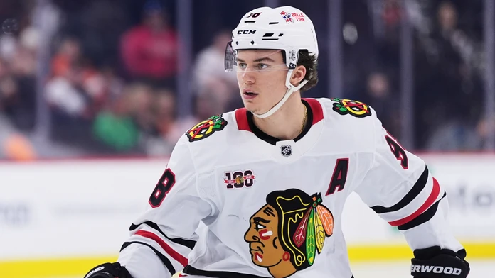 Ďalší megakontrakt v NHL. Mladá hviezda Chicaga bude zarábať astronomickú sumu