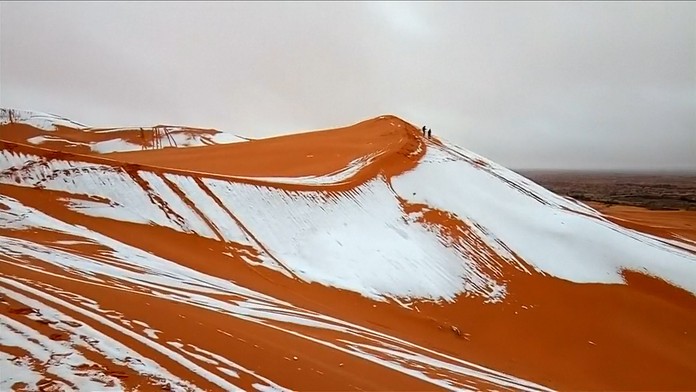 V západnej časti Sahary nasnežilo. 