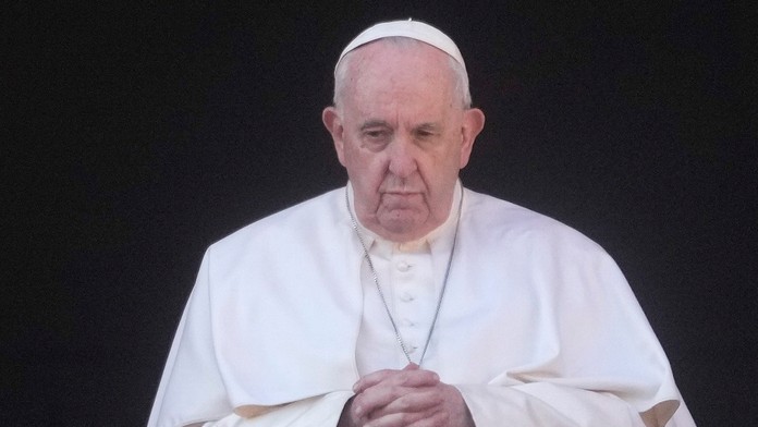 Pápež František prekvapil. Hlava katolíkov si dokáže predstaviť zrušenie kňazského celibátu
