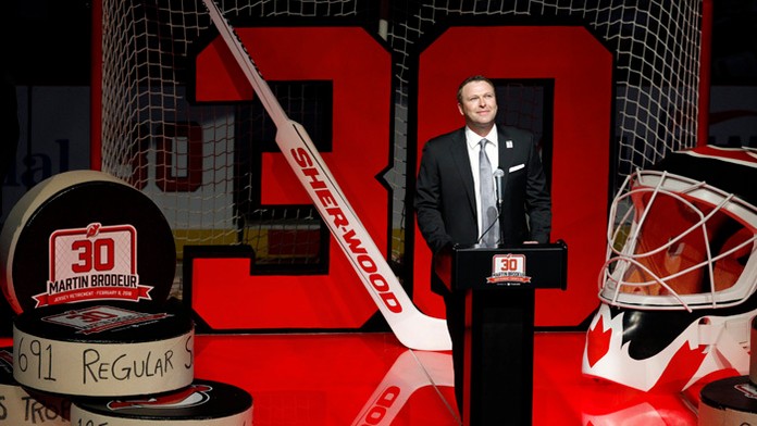 Martin Brodeur počas vyradenie jeho dresu s č. 30 z tímu New Jersey Devils.