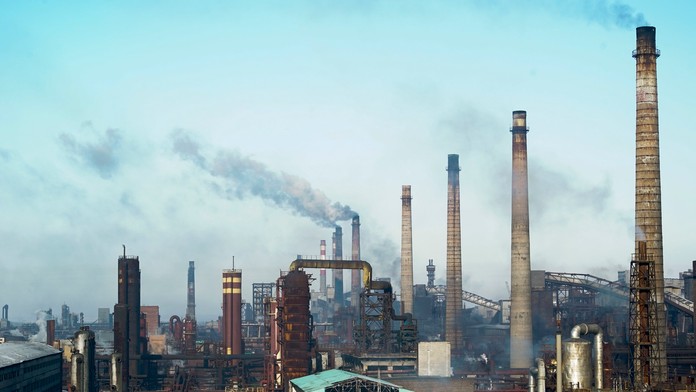 Fabrika koksovne v meste Avdijivka na východe Ukrajiny 31. januára 2017.