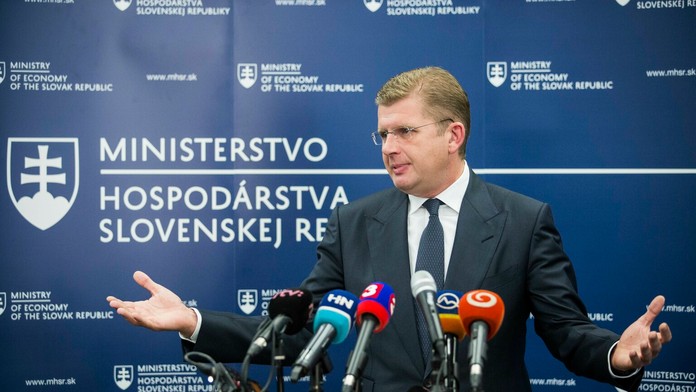 1511_Pripady_pre_Lauru_I__15_11_r16e03_P30_dnes_19_40.mp4