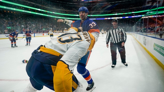 Slovenský obranca Islanders Zdeno Chára 