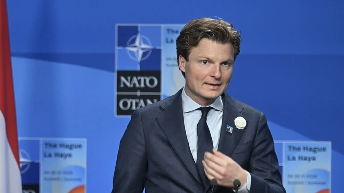Trumpovu ponuku využila prvá krajina. Člen NATO nakúpi od USA zbrane pre Ukrajinu