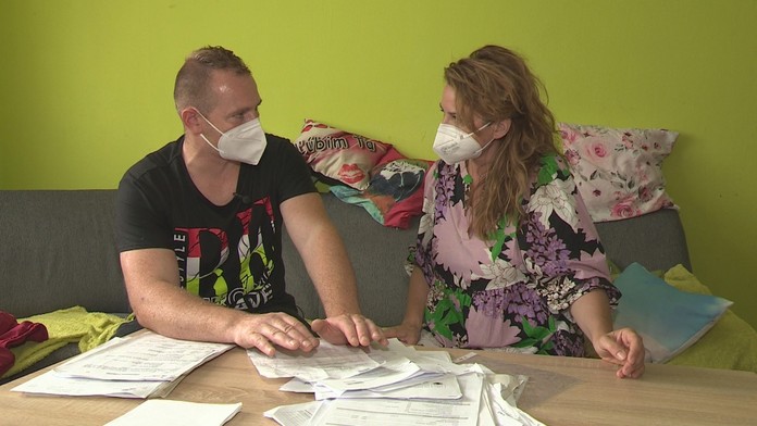 Šesťčlennej rodine z Čadce hrozí pre dlžoby ulica.