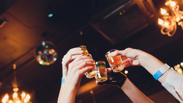 Alkohol zvyšuje riziko rakoviny: Odborníci apelujú na zmenu návykov