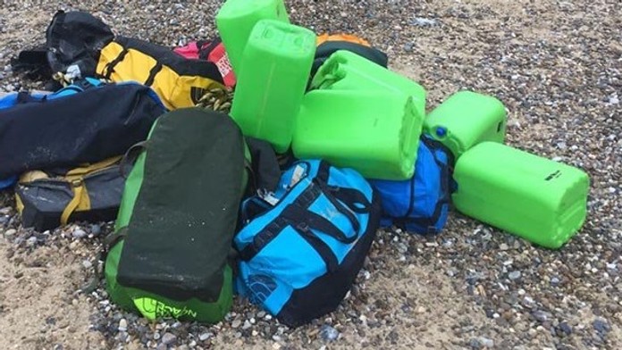 Kokaín bol uložený v cestovných taškách.