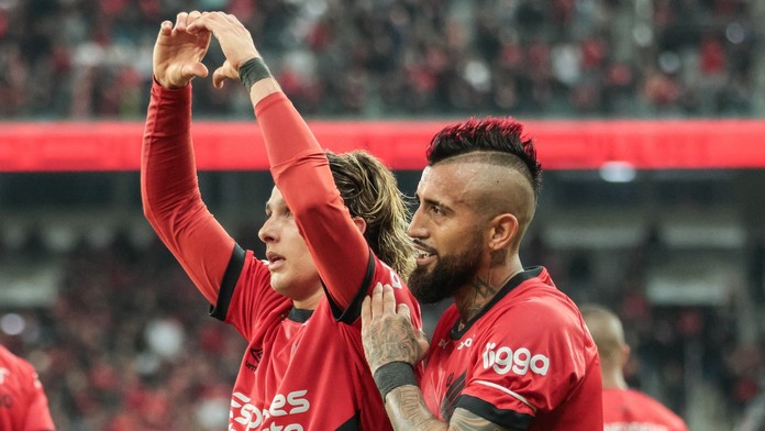 Dal som mu gól, potom sa zabil. Bývala hviezda pobúrila poznámkou na adresu zosnulého brankára