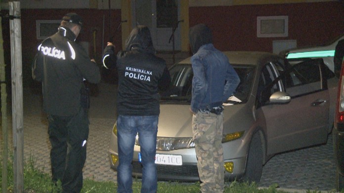 Polícia v aute našla drogy.