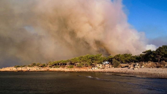 Lesný požiar v juhotureckej provincii Mersin.