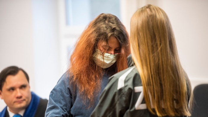 B. Scholzová, ktorá sa vlani v lete pokúsila o vraždu v salóne krásy, sa k činu priznala. Súd ju posiela za mreže