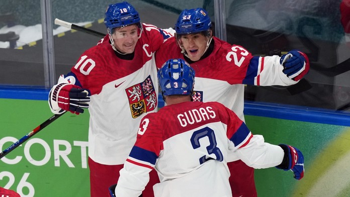 Totálny skrat rozhodcov, Česi takmer Kanadu vyradili neprávom. Sami píšu, že ich gól platiť nemal