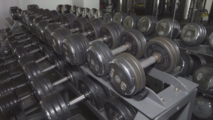 Zavretí sú už takmer rok a mnohí zažívajú skazu. 