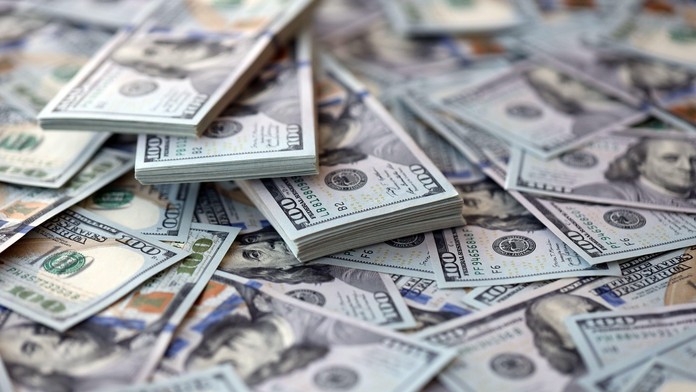 Zarážajúci omyl banky. Klientovi namiesto pár stoviek omylom pripísali na účet 81 biliónov dolárov