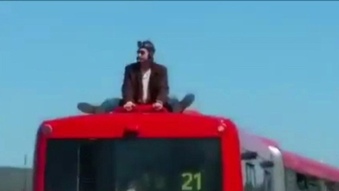 Exot, ktorý sa vozil na streche autobusu MHD s č. 21.