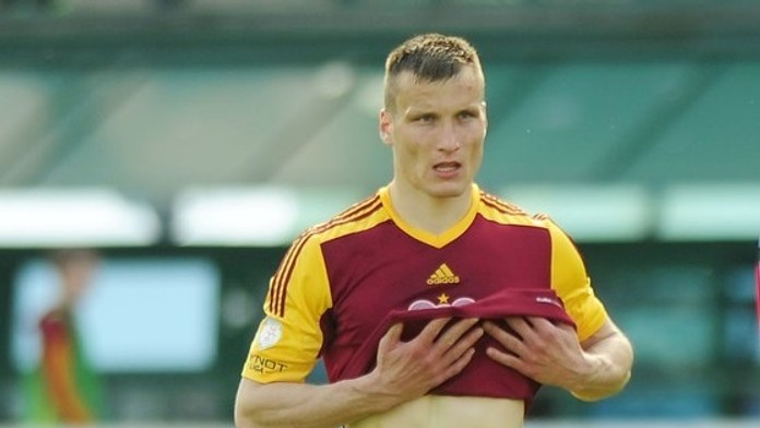 Obranca Dukly Praha Lukáš Štetina.