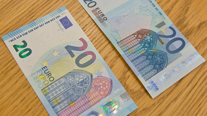 Oddnes je v obehu nová 20-eurová bankovka.
