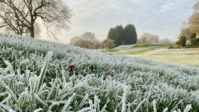 Meteorológovia varujú pred prízemným mrázom, pre časť Slovenska platí výstraha