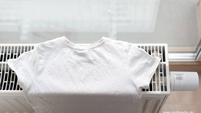 Sušíte oblečenie v interiéri? Nikdy to nerobte, je to nebezpečné pre vaše zdravie