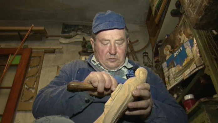 19 ZA Rezbar bez prstov.transferweb_jpg_bez_watermarku_1.jpg