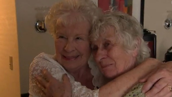 Ann Huntová a Elizabeth Hamelová 