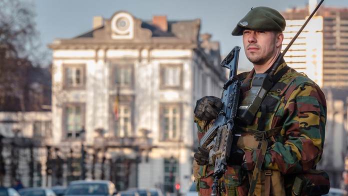 Belgicko nasadilo do ulíc vojakov