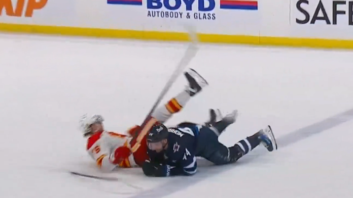 VIDEO: Pospíšil nedohral zápas s Winnipegom. Po tvrdom zákroku dostal trest do konca stretnutia
