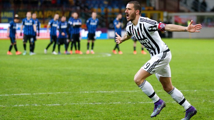 Radosť Leonarda Bonucciho (Juventus) po strelení rozhodujúcej penalty v semifinálovej odvete Talianskeho pohára.