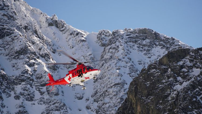 Vrtuľník leteckej záchrannej služby.