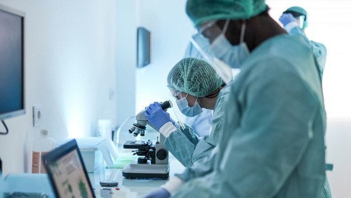 Návrat smrteľného vírusu, na ktorý neexistuje liek: Kvôli dvom úmrtiam je 100 ľudí v karanténe