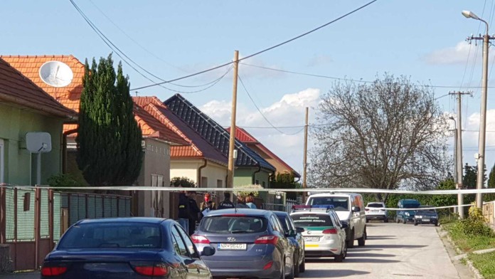 Sprava Ján Lašák a Miroslav Hlinka na archívnej snímke na MS 2000 v Rusku.