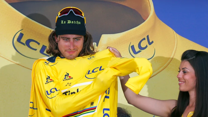 Historický moment pre slovenskú cyklistiku. Peter Sagan si v druhej etape premiérovo vybojoval žltý dres.