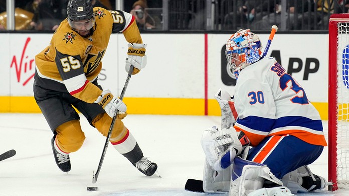 NY Islanders s Chárom zvíťazili na ľade Vegas 2:0.