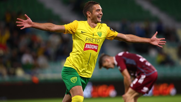 Génius v životnej forme, vek nemôže hrať rolu. Experti si do repre pýtajú lídra Niké ligy, on sám má iný názor